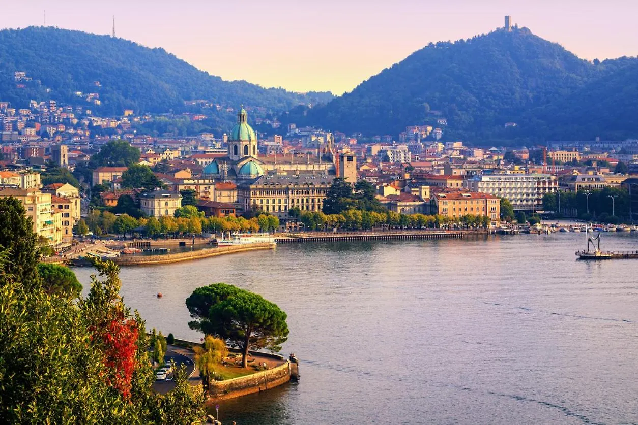 Mascalzone Latino, City Center Apartment Como